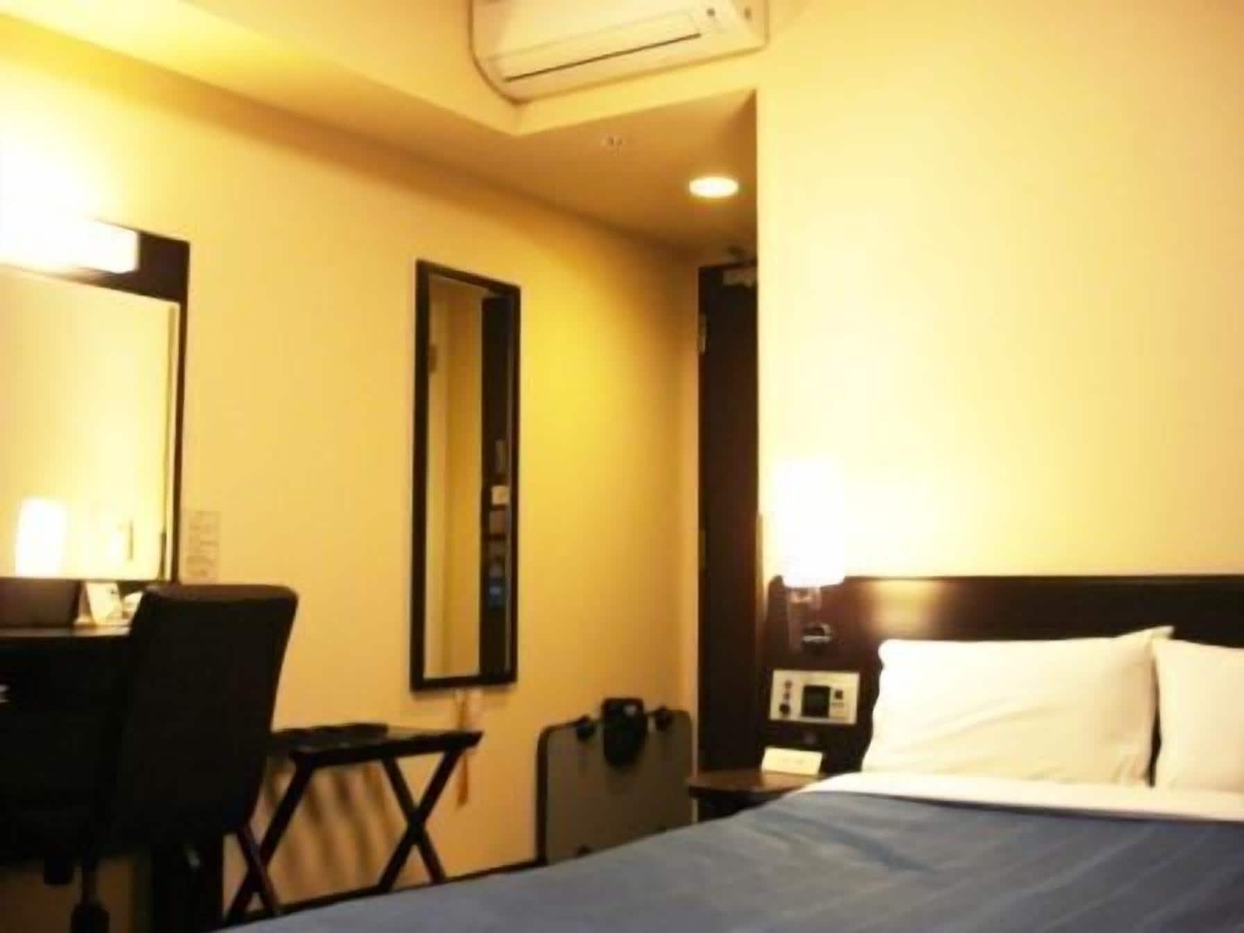Hotel Route-Inn Hofu Ekimae Bagian luar foto