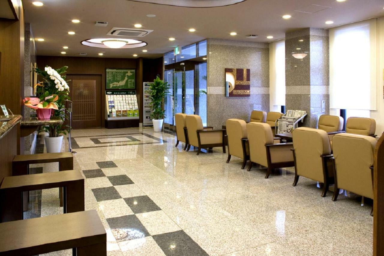 Hotel Route-Inn Hofu Ekimae Bagian luar foto
